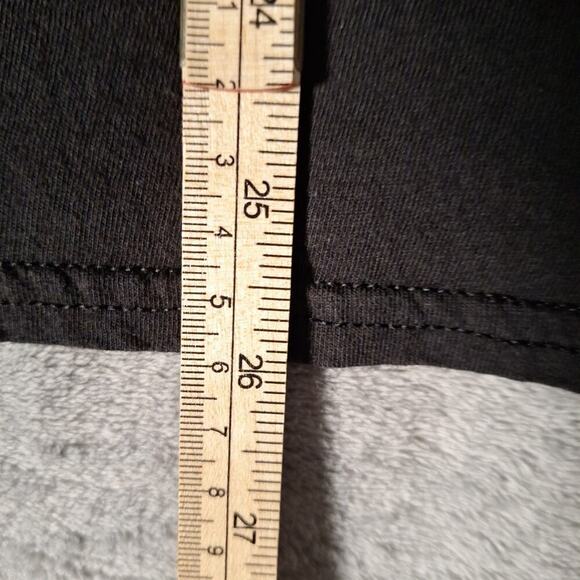 Jurassic World Send More Tourist T-Shirt Black Cotton Short Sleeve Size Medium - Picture 5 of 6